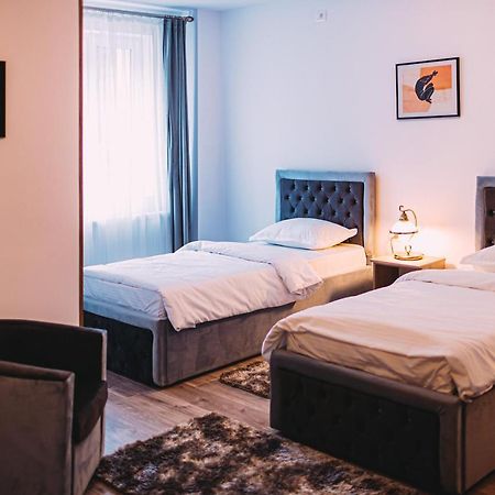 Motel Piatra Corbului ビカズ エクステリア 写真