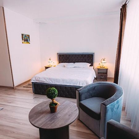 Motel Piatra Corbului ビカズ エクステリア 写真