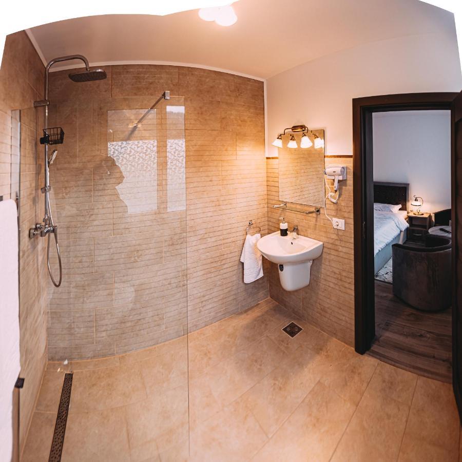 Motel Piatra Corbului ビカズ エクステリア 写真