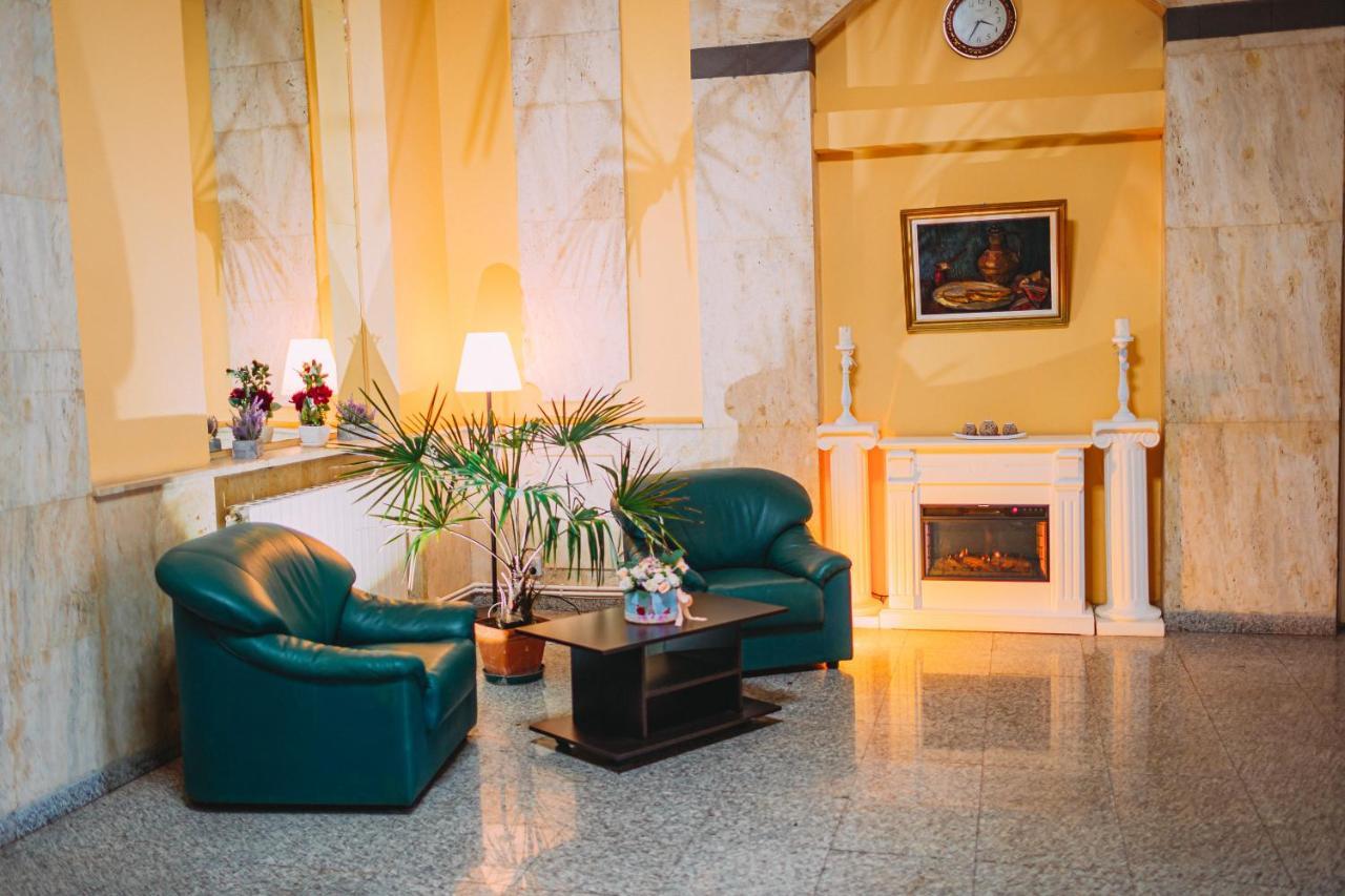 Motel Piatra Corbului ビカズ エクステリア 写真