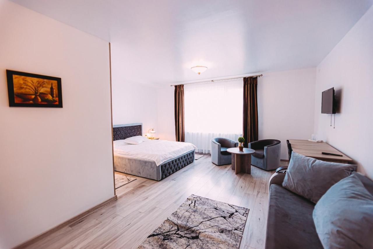 Motel Piatra Corbului ビカズ エクステリア 写真