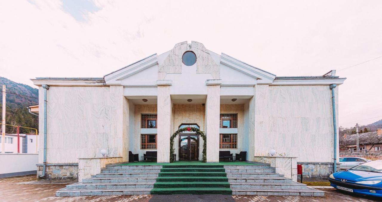 Motel Piatra Corbului ビカズ エクステリア 写真