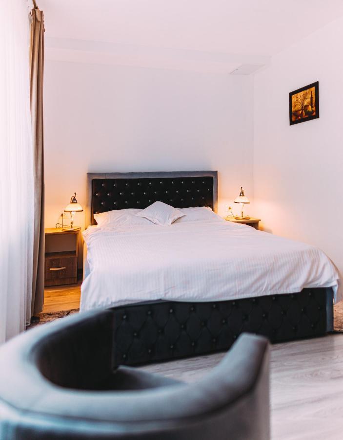 Motel Piatra Corbului ビカズ エクステリア 写真