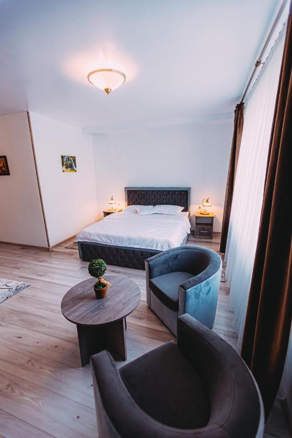 Motel Piatra Corbului ビカズ エクステリア 写真